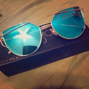 Sojo Sunglasses 🕶